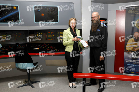 Übergabe von EU-Fördergeldern für Star Trek Museum in Bad Münder