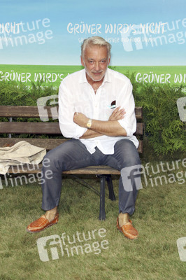 Filmpremiere 'Grüner wird's nicht, sagte der Gärtner und flog davon' in Berlin