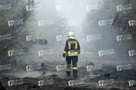 Waldbrandbekämpfung bei Treuenbrietzen