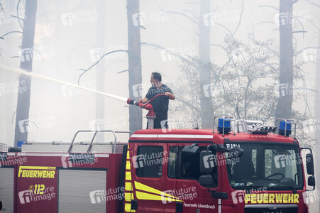 Waldbrandbekämpfung bei Treuenbrietzen