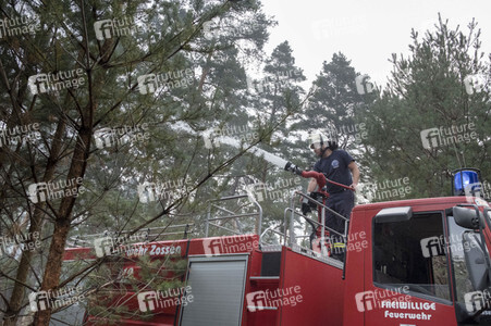 Waldbrandbekämpfung bei Treuenbrietzen