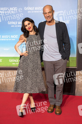 Filmpremiere 'Grüner wird's nicht, sagte der Gärtner und flog davon' in München