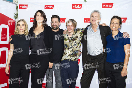 Filmpremiere 'Alles Isy' in Berlin