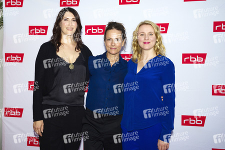 Filmpremiere 'Alles Isy' in Berlin