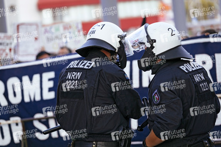 Symbolfoto Polizei-Überstunden
