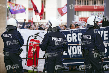 Symbolfoto Polizei-Überstunden