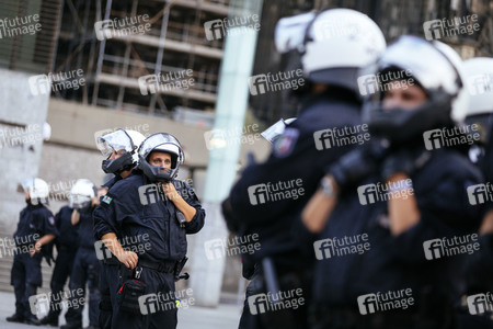 Symbolfoto Polizei-Überstunden