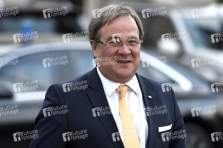 TV-Sendung 'WDR Arena - Ein Jahr Regierung Laschet' in Köln