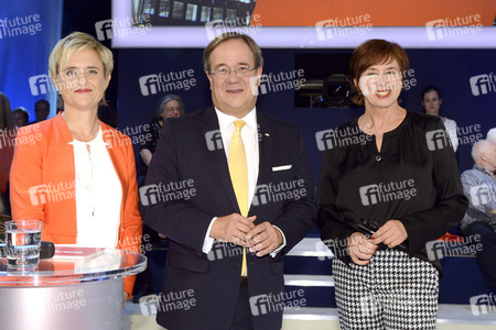 TV-Sendung 'WDR Arena - Ein Jahr Regierung Laschet' in Köln