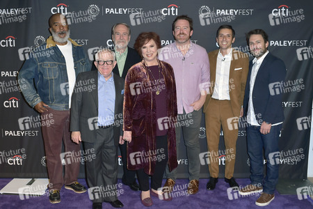 Serienscreening 'The Cool Kids' in Beverly Hills
