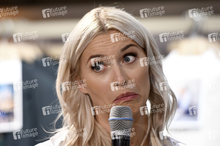 Late-Night Shopping Event mit Lena Gercke in Düsseldorf