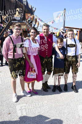 Eröffnung von Equilaland in München