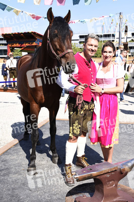 Eröffnung von Equilaland in München