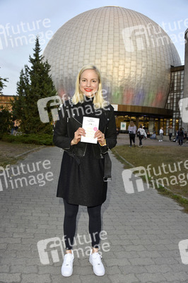 Photocall mit Julia Engelmann in Berlin