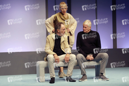 Theaterprobe 'Komplexe Väter' in Hamburg