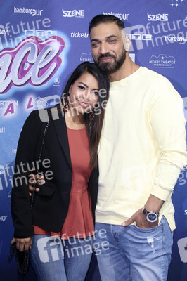 Premiere 'Flashdance - Das Musical' in Hamburg