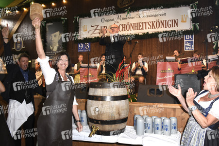 Im Volkssängerzelt bei der Eröffnung vom Oktoberfest 2018 in München