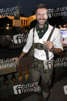 In Käfers Wiesn-Schänke bei der Eröffnung vom Oktoberfest 2018 in München
