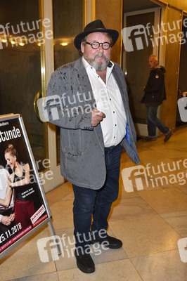Theaterpremiere 'Willkommen bei den Hartmanns' in Berlin