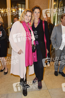 Theaterpremiere 'Willkommen bei den Hartmanns' in Berlin
