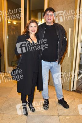 Theaterpremiere 'Willkommen bei den Hartmanns' in Berlin
