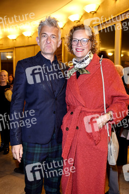 Theaterpremiere 'Willkommen bei den Hartmanns' in Berlin