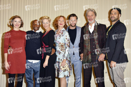 Theaterpremiere 'Willkommen bei den Hartmanns' in Berlin