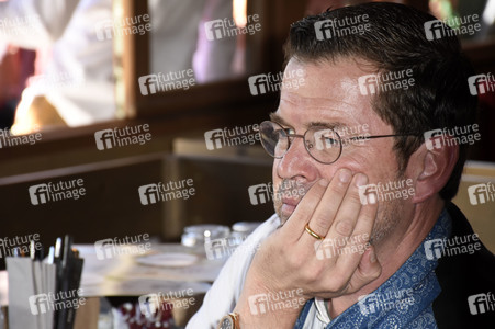 In Käfers Wiesn-Schänke beim Oktoberfest 2018 in München