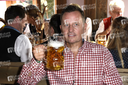 In Käfers Wiesn-Schänke beim Oktoberfest 2018 in München