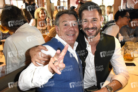 In Käfers Wiesn-Schänke beim Oktoberfest 2018 in München