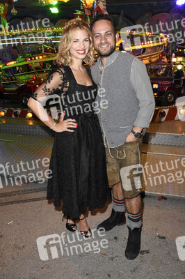 Almauftrieb in Käfers Wiesn-Schänke auf dem Oktoberfest 2018 in München