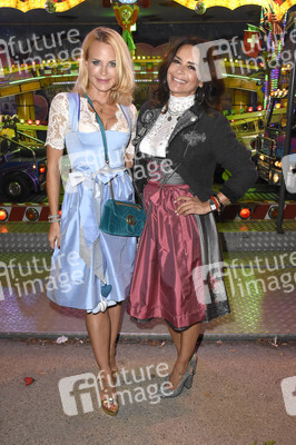 Almauftrieb in Käfers Wiesn-Schänke auf dem Oktoberfest 2018 in München