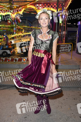Almauftrieb in Käfers Wiesn-Schänke auf dem Oktoberfest 2018 in München