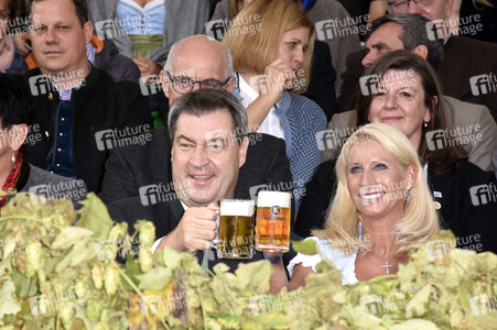 Oktoberfest Trachten- und Schützenzug 2018 in München