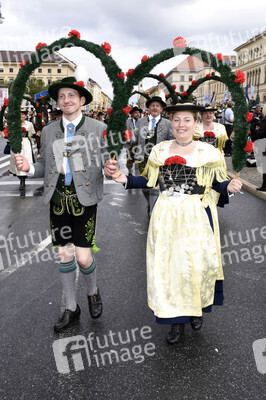 Oktoberfest Trachten- und Schützenzug 2018 in München