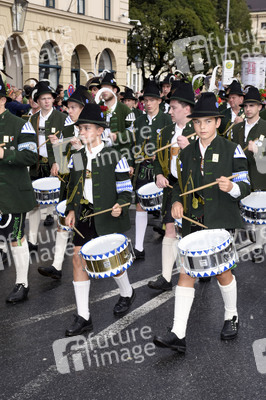 Oktoberfest Trachten- und Schützenzug 2018 in München