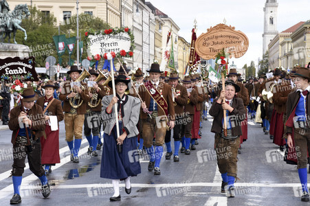 Oktoberfest Trachten- und Schützenzug 2018 in München