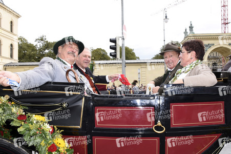 Oktoberfest Trachten- und Schützenzug 2018 in München
