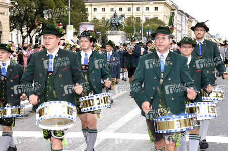Oktoberfest Trachten- und Schützenzug 2018 in München