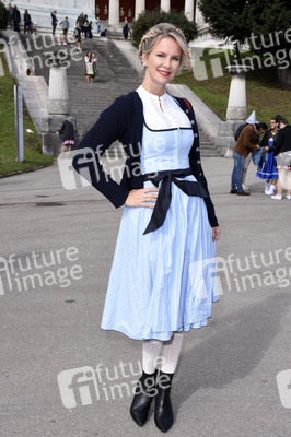 Regine Sixt Damenwiesn im Schützen Festzelt beim Oktoberfest 2018 in München