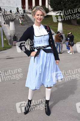 Regine Sixt Damenwiesn im Schützen Festzelt beim Oktoberfest 2018 in München