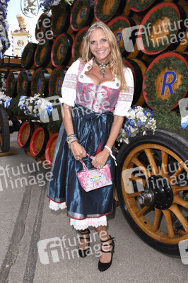 Regine Sixt Damenwiesn im Schützen Festzelt beim Oktoberfest 2018 in München