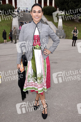 Regine Sixt Damenwiesn im Schützen Festzelt beim Oktoberfest 2018 in München