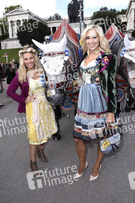 Regine Sixt Damenwiesn im Schützen Festzelt beim Oktoberfest 2018 in München