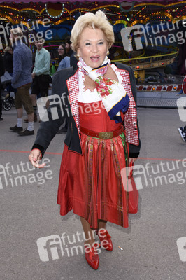 Regine Sixt Damenwiesn im Schützen Festzelt beim Oktoberfest 2018 in München