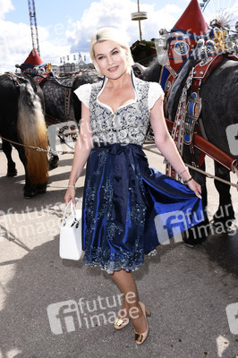 Regine Sixt Damenwiesn im Schützen Festzelt beim Oktoberfest 2018 in München