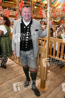 Regine Sixt Damenwiesn im Schützen Festzelt beim Oktoberfest 2018 in München