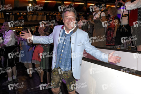 Gute Laune TV Wiesn-Treff im Marstall Festzelt auf dem Oktoberfest 2018 in München