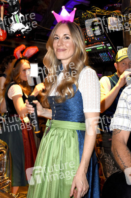 In Käfers Wiesn-Schänke auf dem Oktoberfest 2018 in München