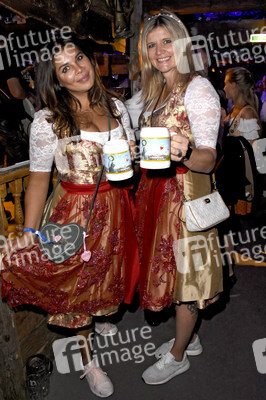 In Käfers Wiesn-Schänke auf dem Oktoberfest 2018 in München
